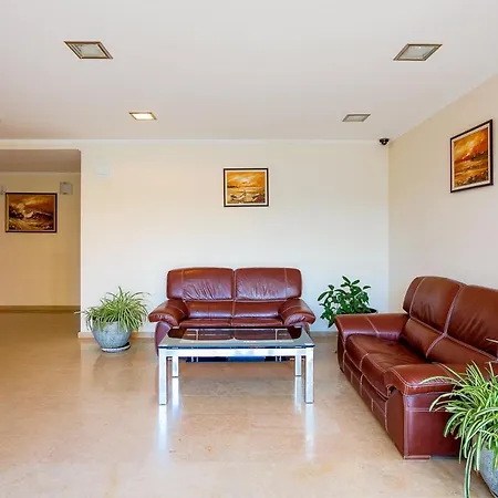 & Kristal Apartment