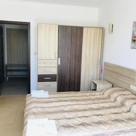 & Kristal Apartment Nesebar